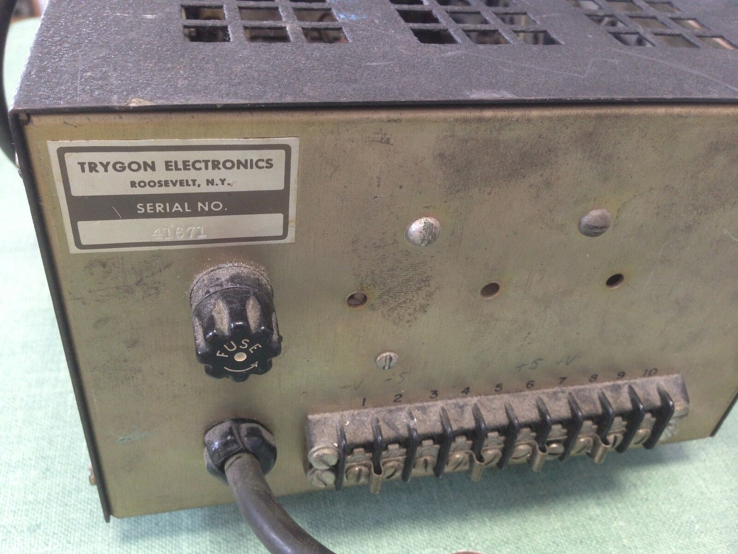Trygon Hr40-750 Dc Power Supply, 0-40 Volts ,Ar
