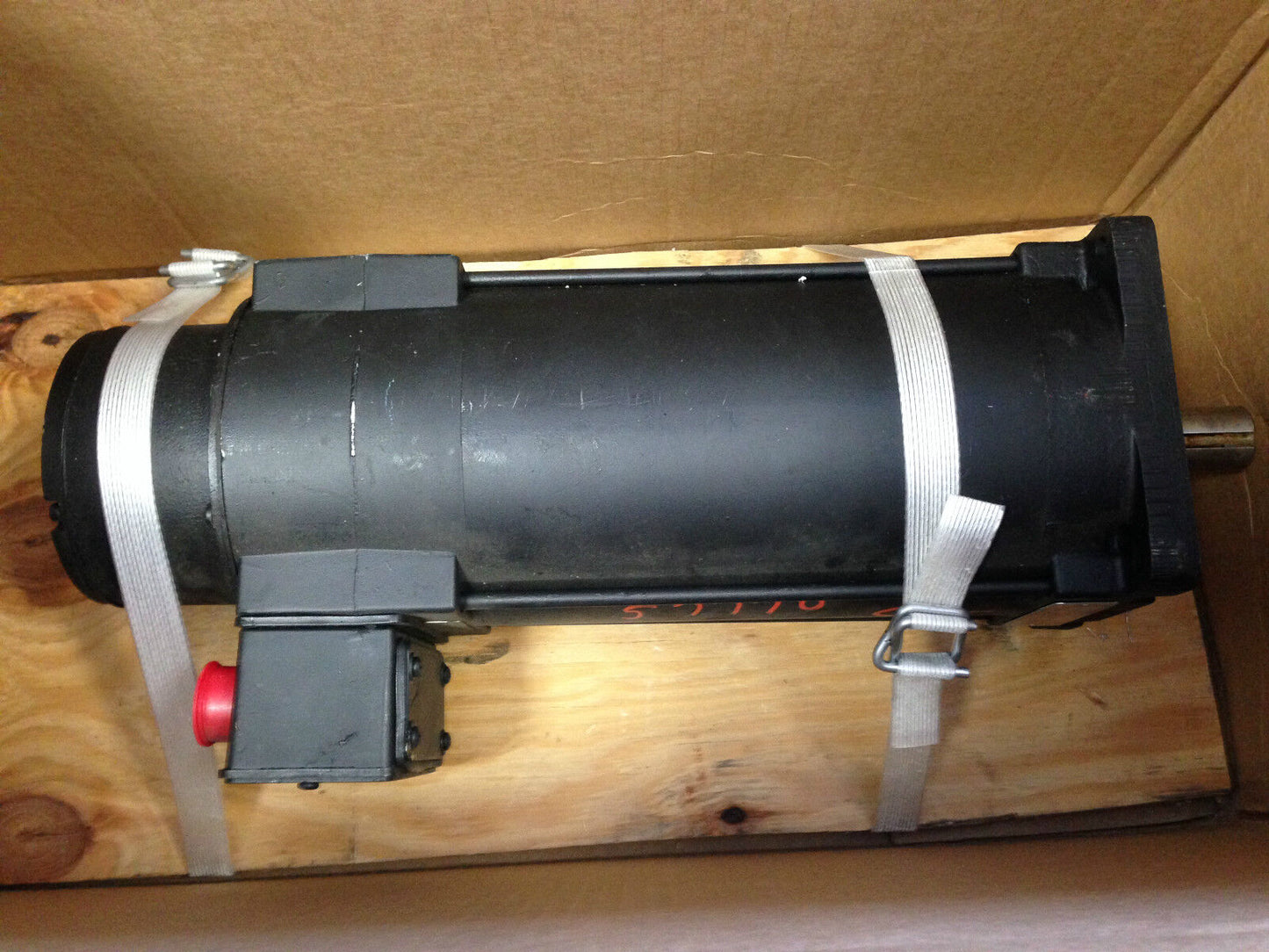 Allen Bradley 1326Ab-B2e-11-3396D Ac Servo Motor,3000 Rpm,K/T 138708,Ac