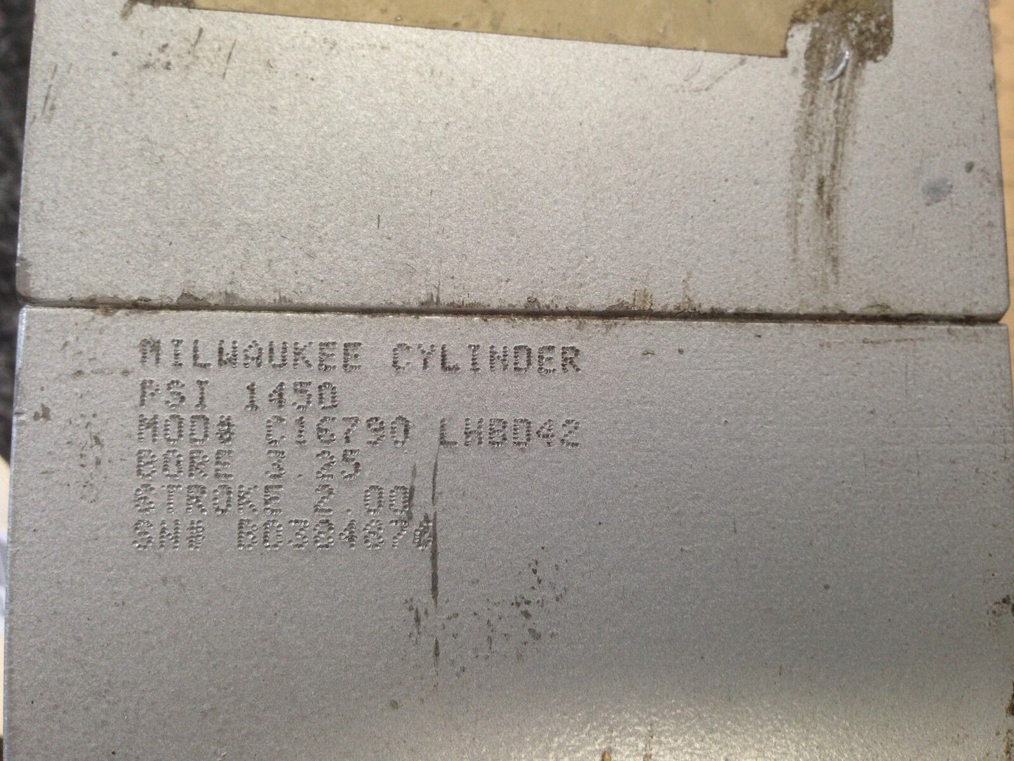 New Milwaukee C16790 Lhbd42 Hydraulic Cylinder,Bore 3.25,Stroke 2.00,1450 Psi,Ar